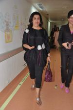 Farah Khan at Bhavna Jasra_s First impression gallery launch in  Kokilaben Ambani Hospital, Mumbai on 1st Jan 2013 (45).JPG